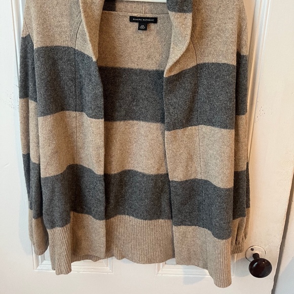 Banana Republic Beige and Grey Wool-Cashmere Cowl Shawl Open Front Cardigan (XS) - Picture 2 of 3